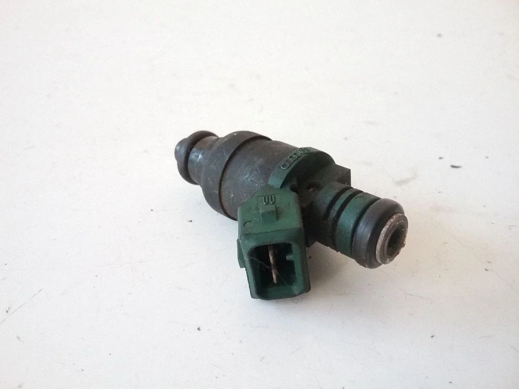 Fuel injector – Skoda Octavia Mk1 (1U) (1996-2004)