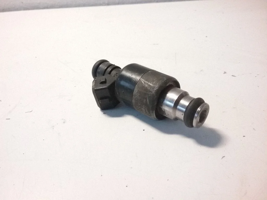 Fuel injector – Opel Vectra B (1996-2002)