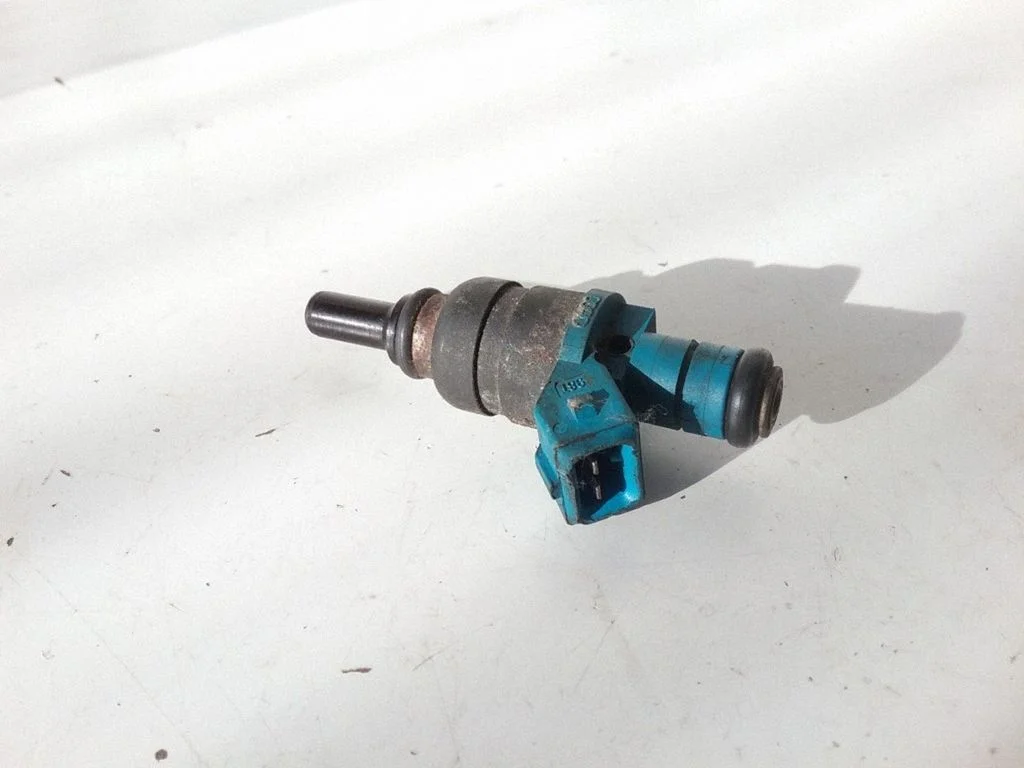 Fuel injector 058133551F