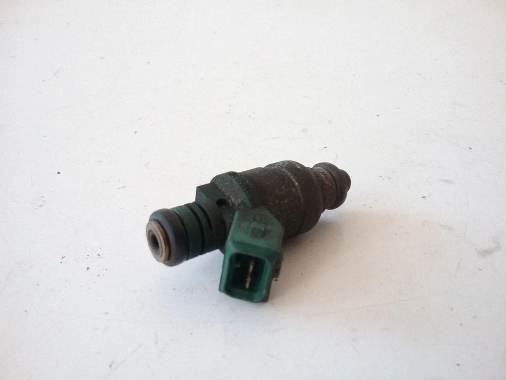 Fuel injector – Skoda Octavia Mk1 (1U) (1996-2004)