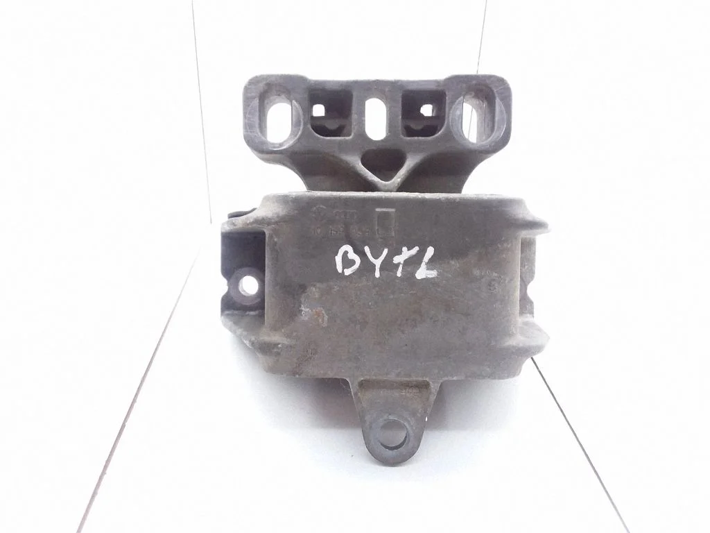 Engine mount bracket 1J0199555