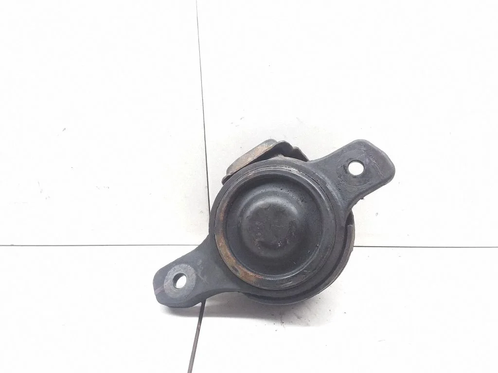 Engine mount bracket 41022AG111