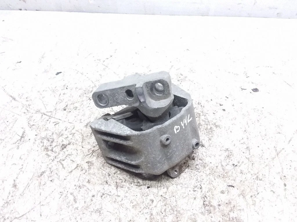 Engine mount bracket 1J0199262