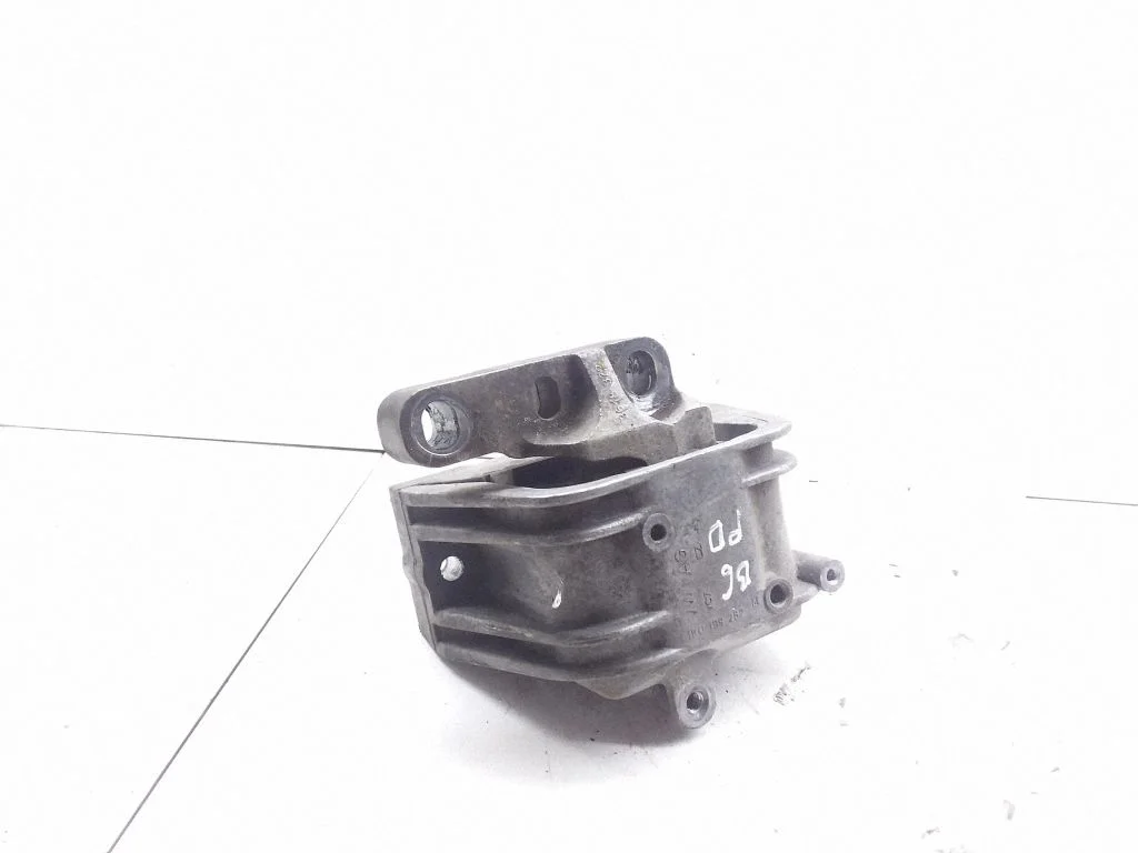 Engine mount bracket 1K0199262