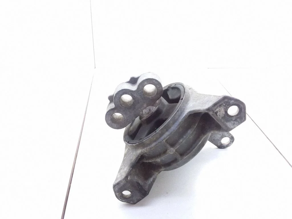 Dzinēja spilvens – Opel Astra H (2004-2012)