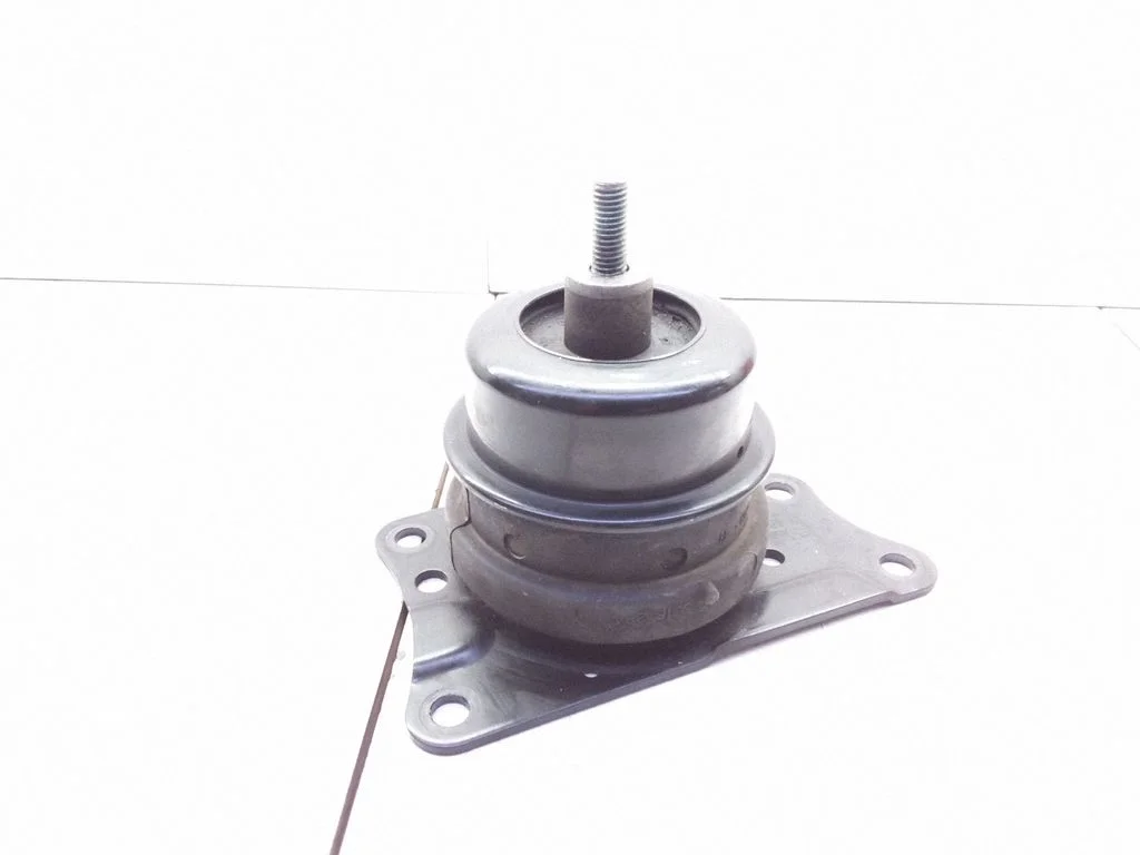 Engine mount bracket – Seat Cordoba (6L) (2002-2009)