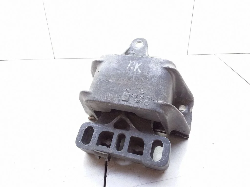 Engine mount bracket 1J0199555