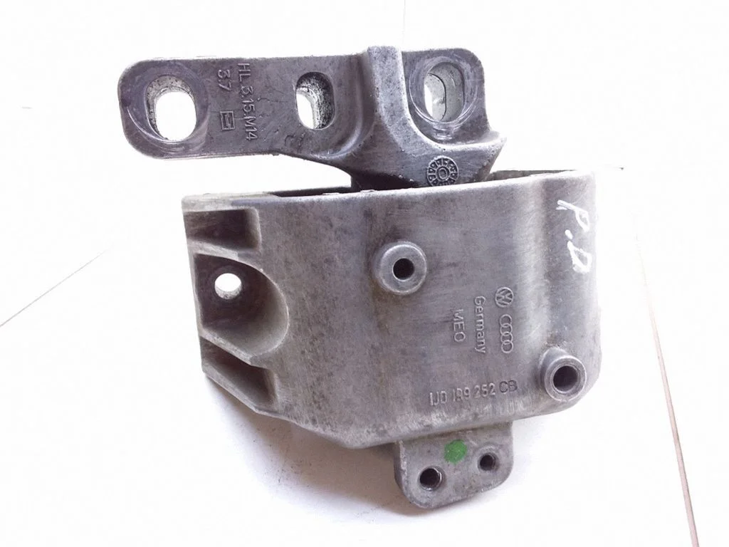 Engine mount bracket 1J0199262AND