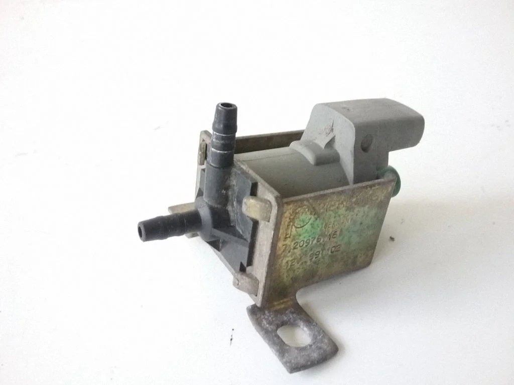 Vacuum valve 72097516