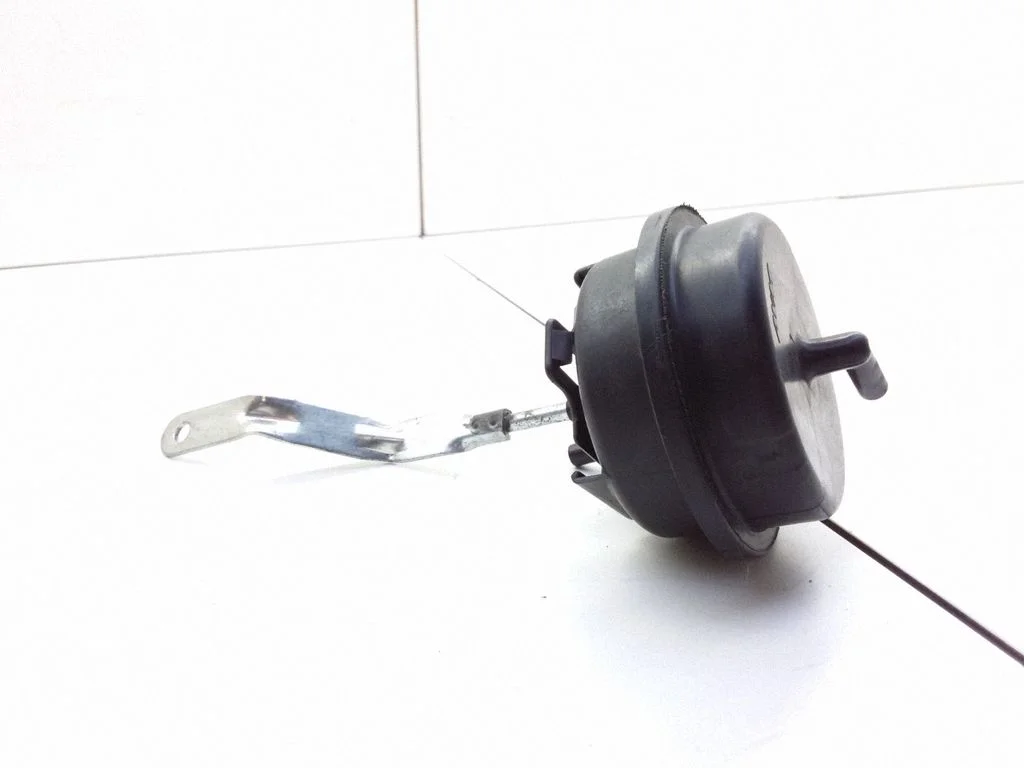 Engine mount vacuum valve – Opel Sintra (1996-1999)