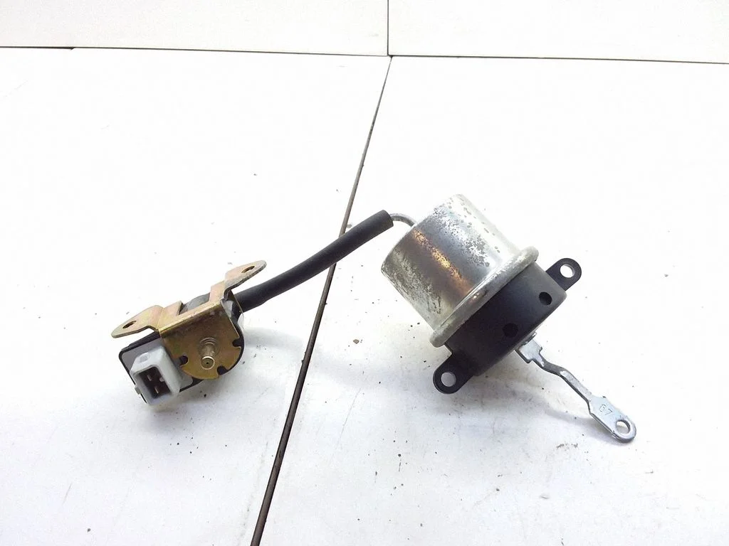 Engine mount vacuum valve – Volkswagen Sharan (1996-2000)