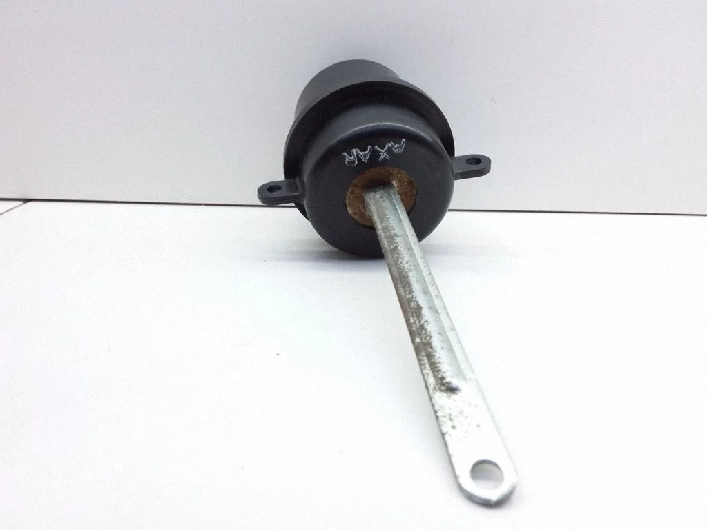Engine mount vacuum valve – Hyundai Accent (1995-1998)