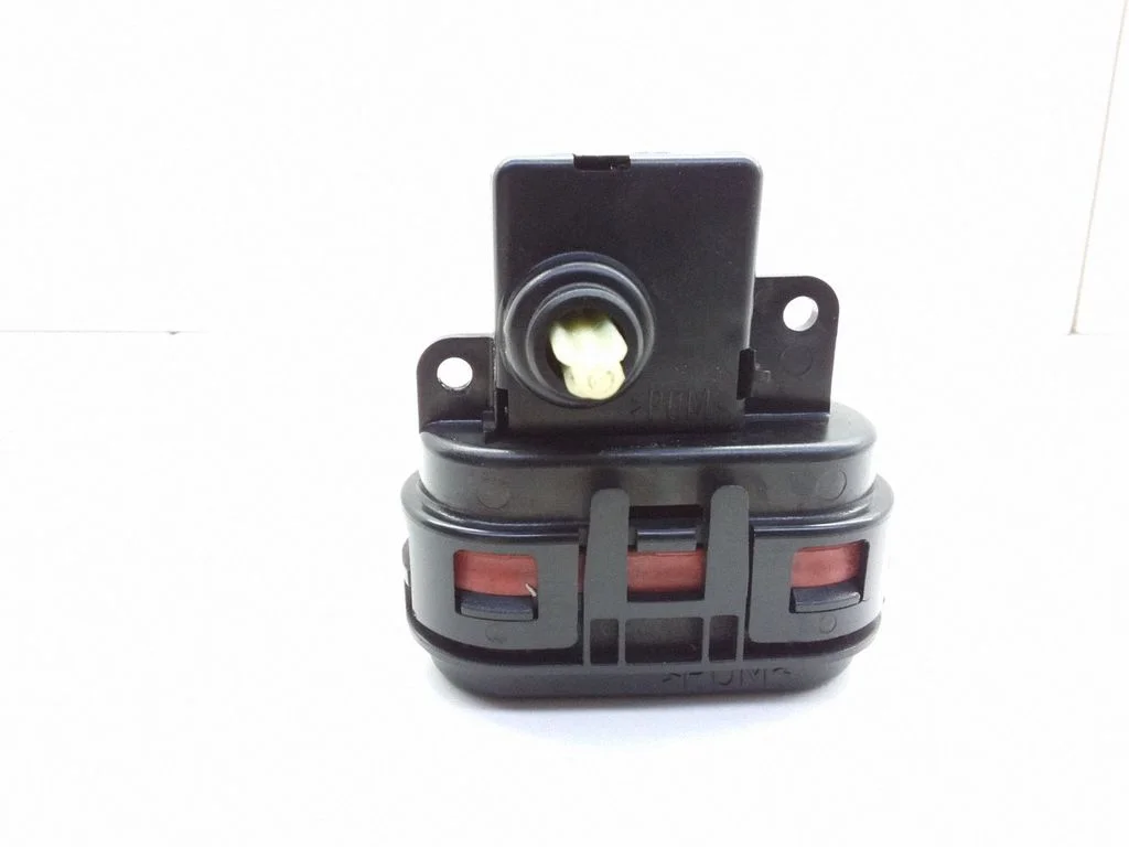 Engine mount vacuum valve – Mercedes-Benz E-Class W210 (1995-2002)