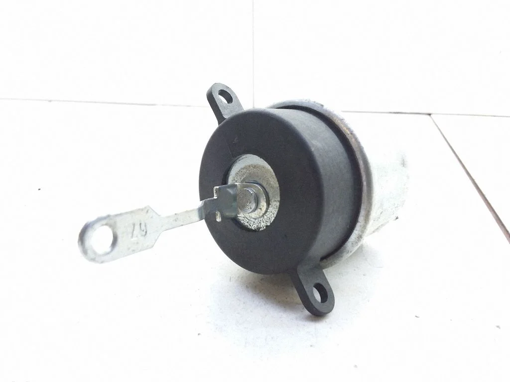 Engine mount vacuum valve – Volkswagen Sharan (1996-2000)