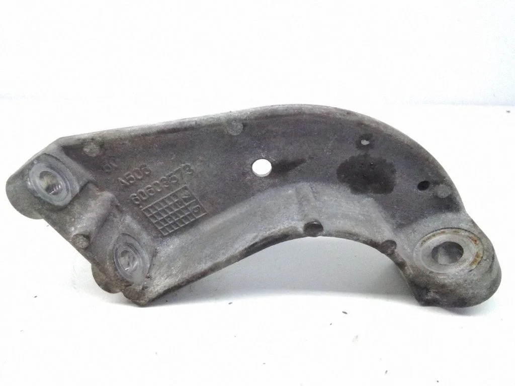 Engine mounting bracket A50660603573