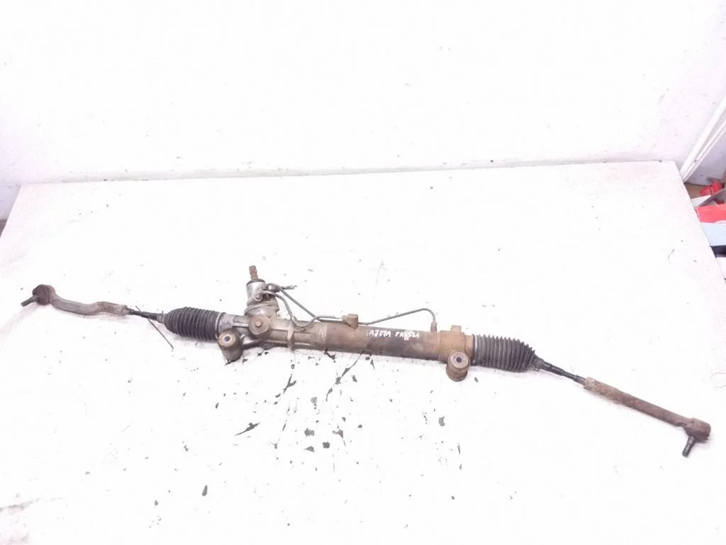 Steering rack – Toyota Previa (XR30, XR40) II (2000-2006)