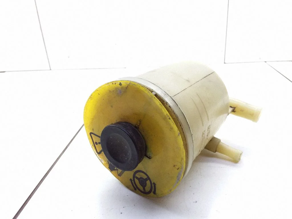 Power steering fluid tank/reservoir