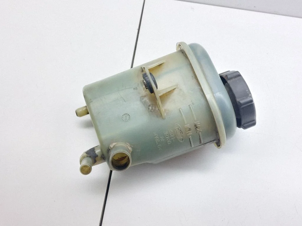 Power steering fluid tank/reservoir XS713R700AF