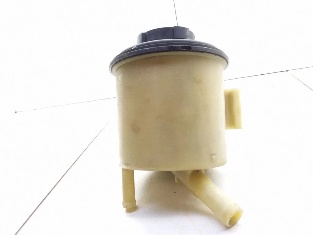 Power steering fluid tank/reservoir UM70301