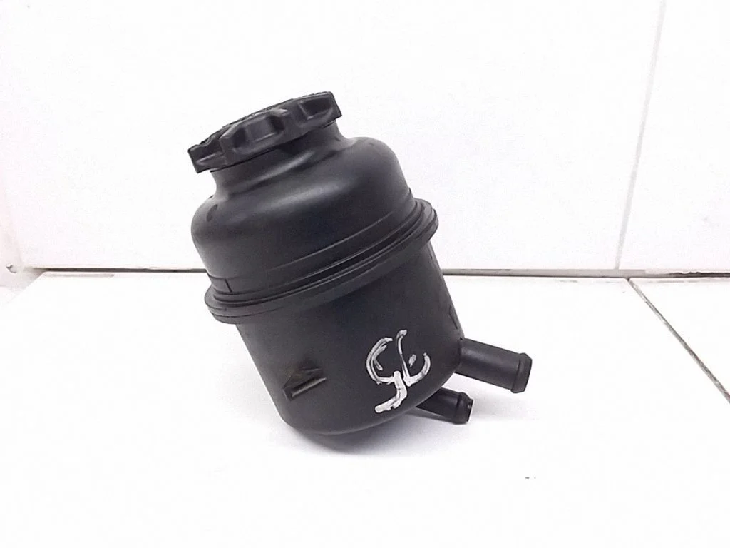 Power steering fluid tank/reservoir