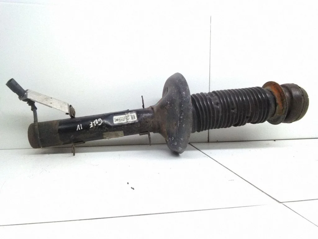 Eesmine amortisaator – Volkswagen Golf IV (1998-2005)