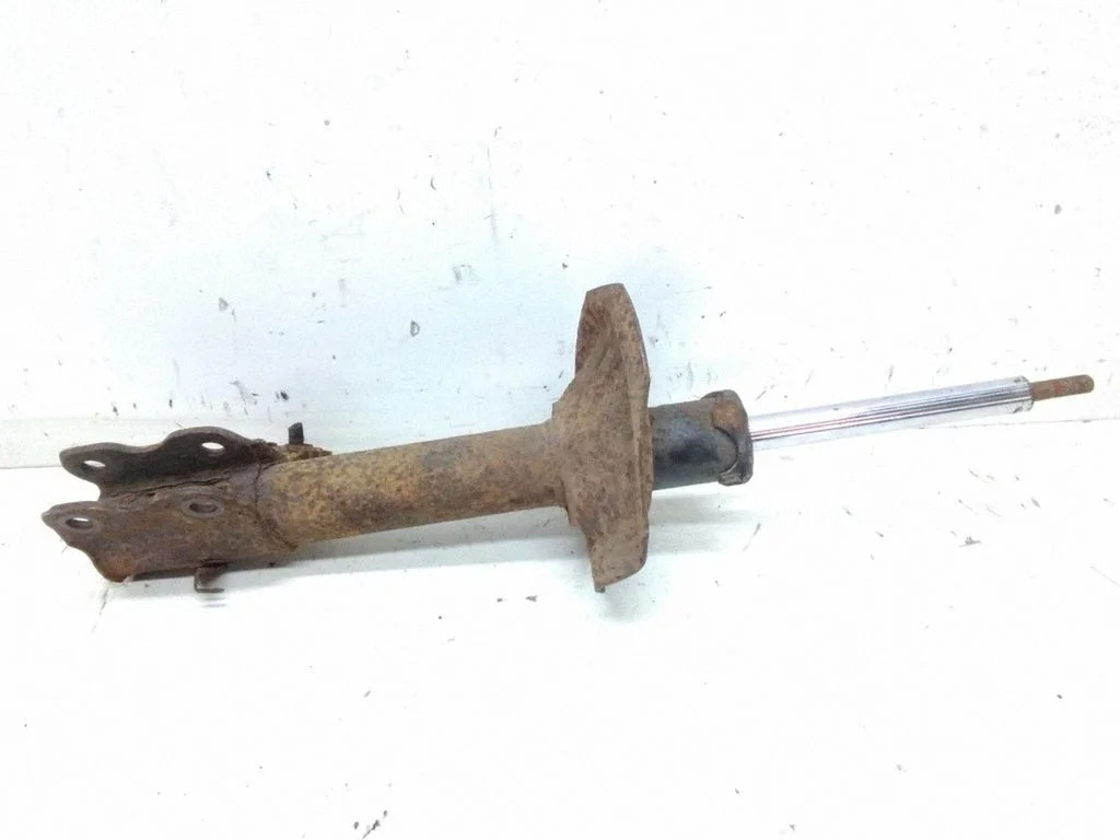 Front shock absorber/damper – Nissan X-Trail T30 (2001-2007)