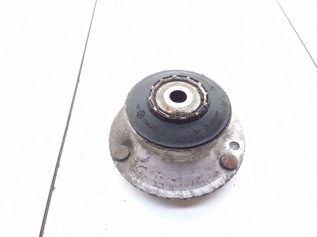 Front upper strut mount – BMW 3 Series E90 E91 (2005-2012)
