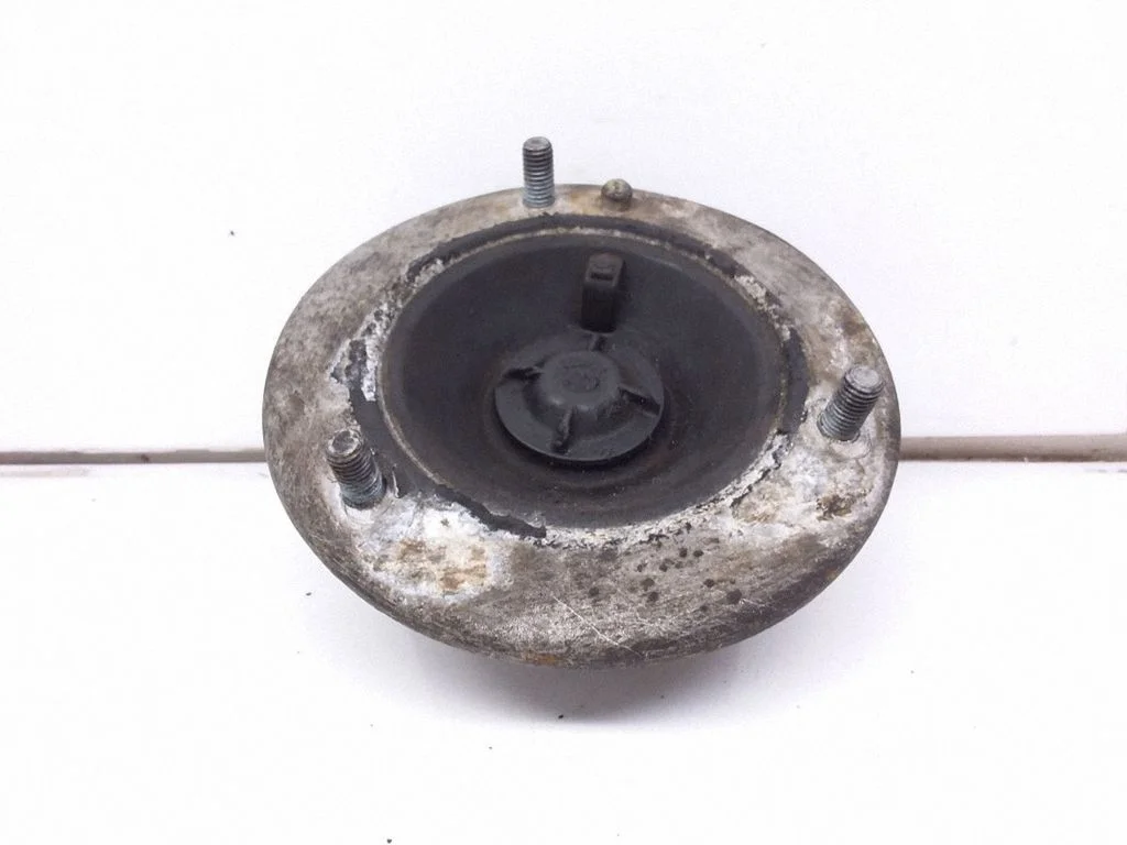 Front upper strut mount – BMW 3 Series E46 (1998-2005)