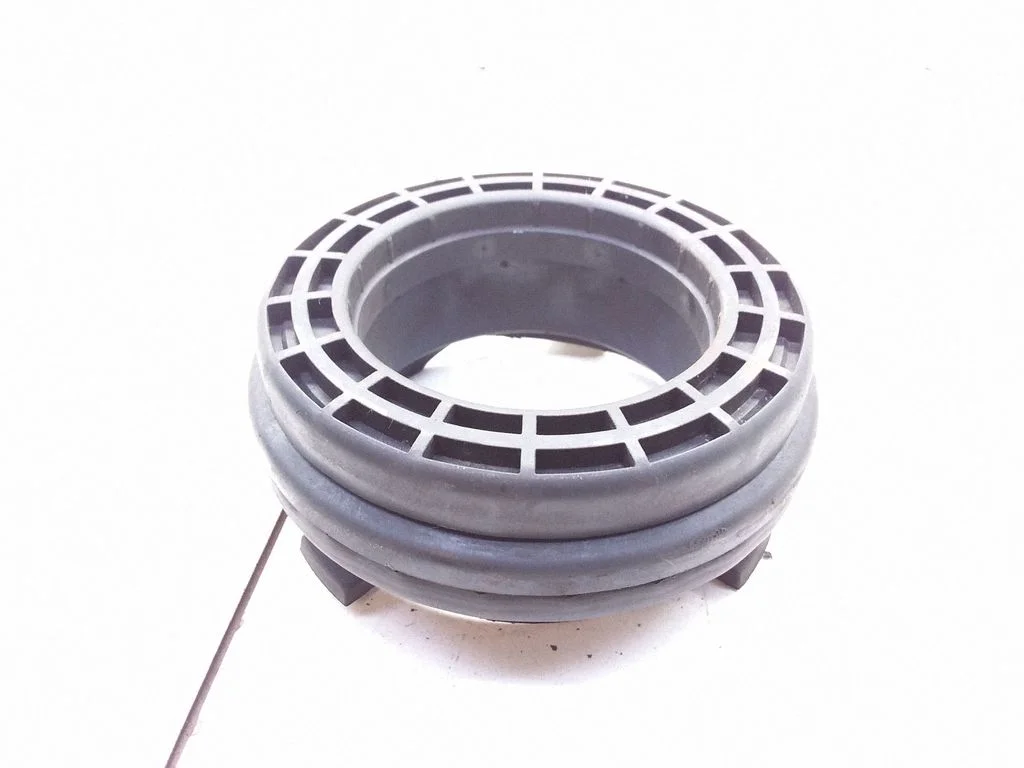Front upper strut mount