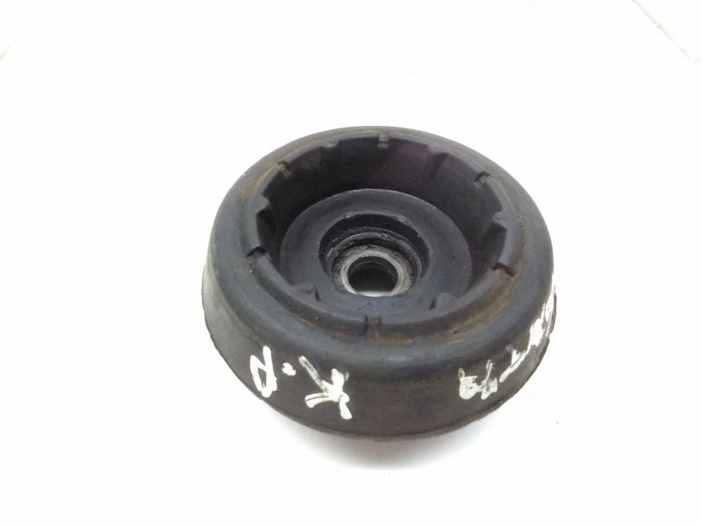 Front upper strut mount – Volkswagen Vento (1992-1998)
