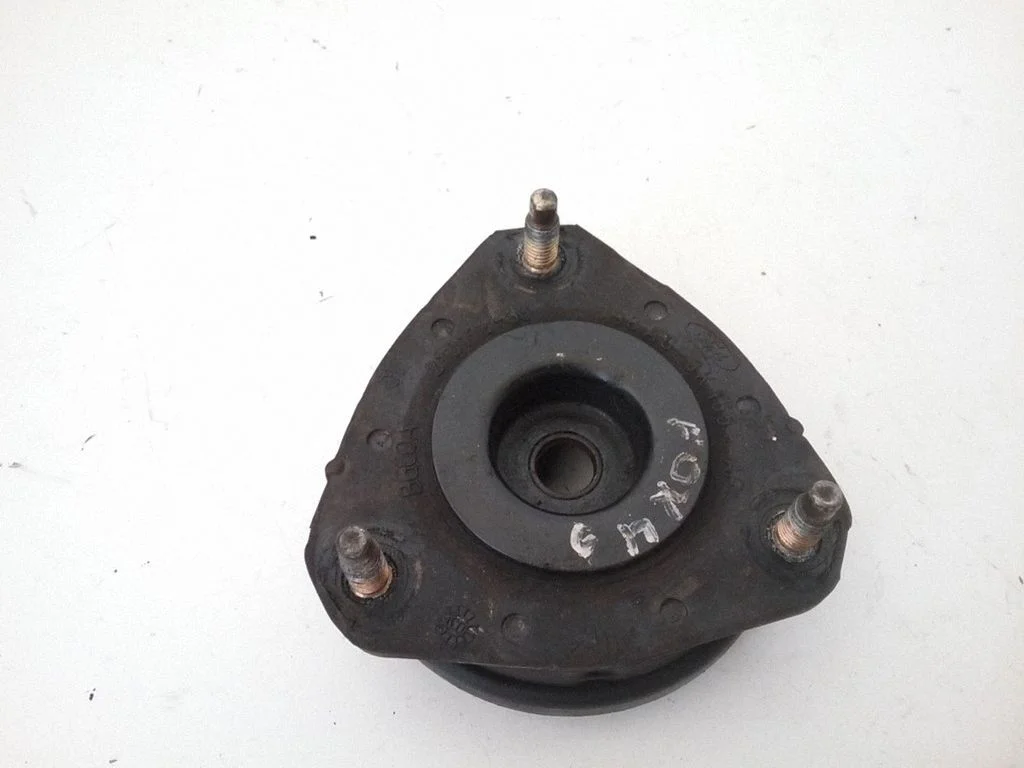 Front upper strut mount – Ford Focus (1998-2004)