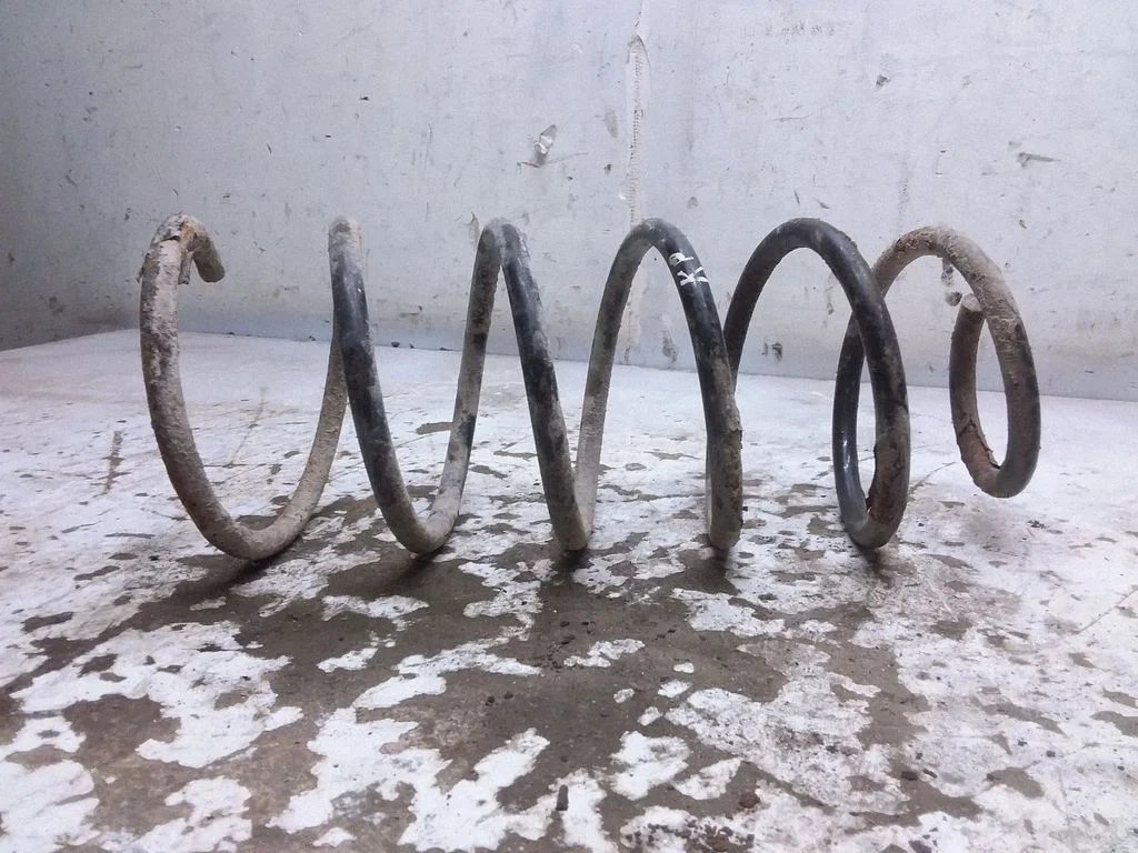 Front coil spring – Volvo S80 (1999-2003)