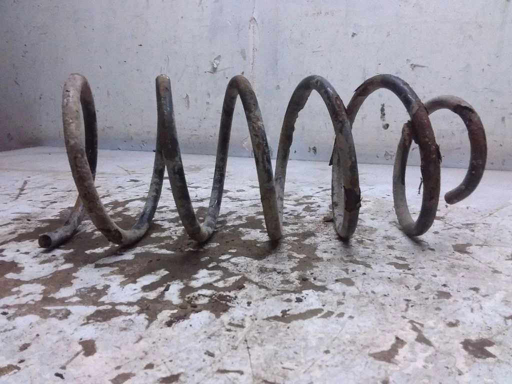 Front coil spring – Volvo S80 (1999-2003)
