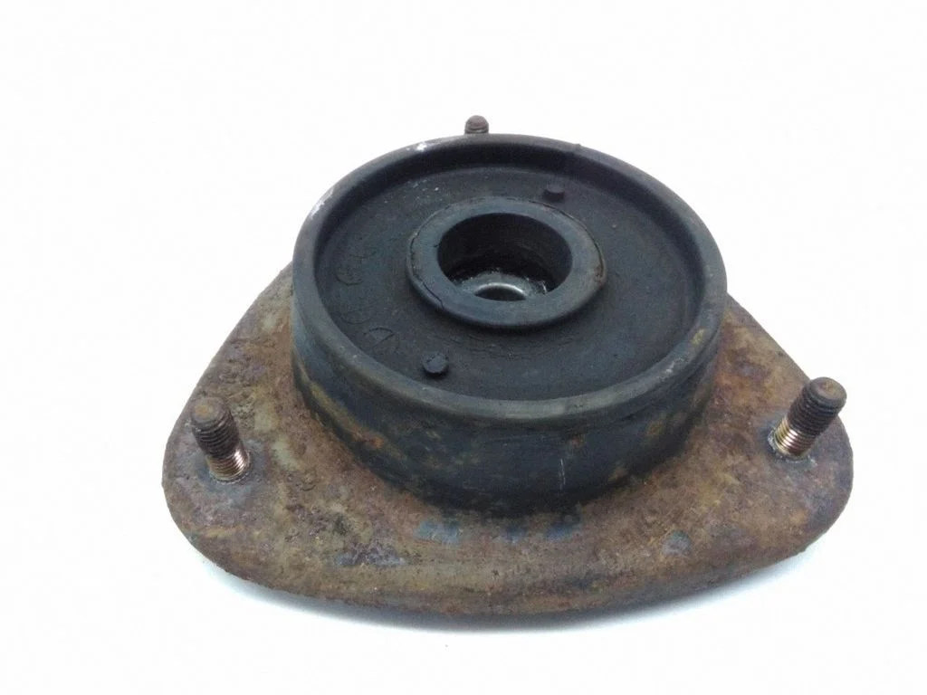 Front upper strut mount – Subaru Outback (1999-2003)