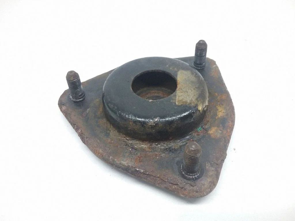 Front upper strut mount