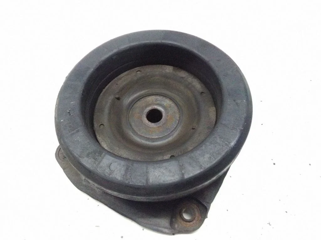 Front upper strut mount – Renault Megane III (2009-2016)
