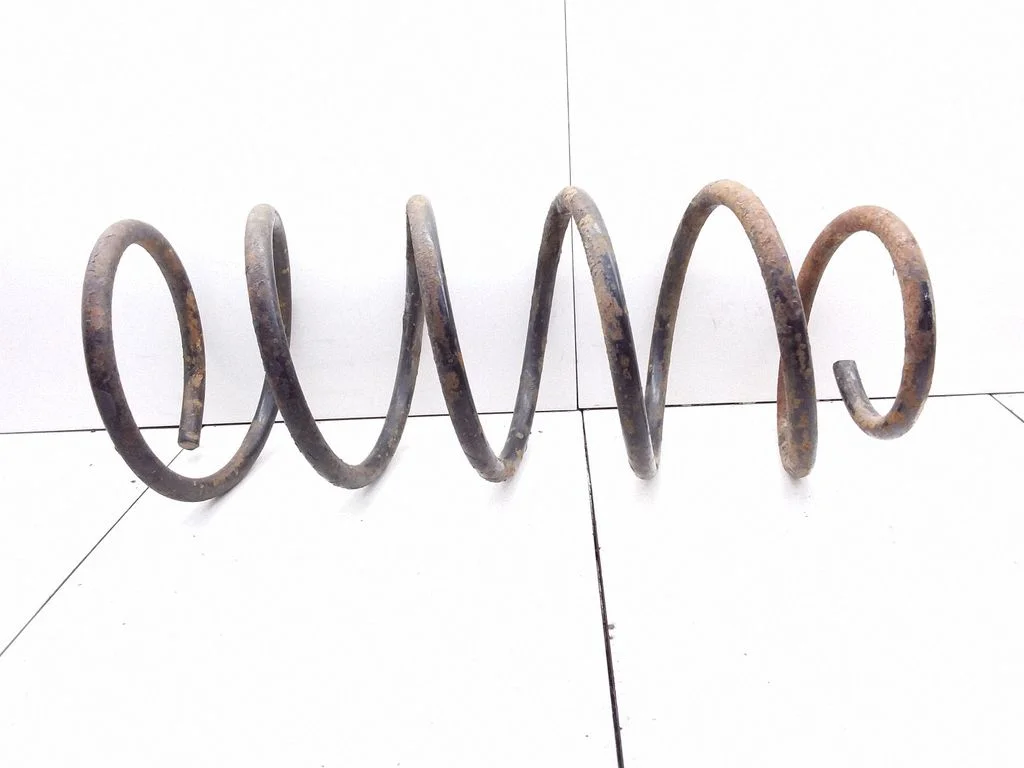 Front coil spring – Chrysler Grand Voyager II (1990-1995)