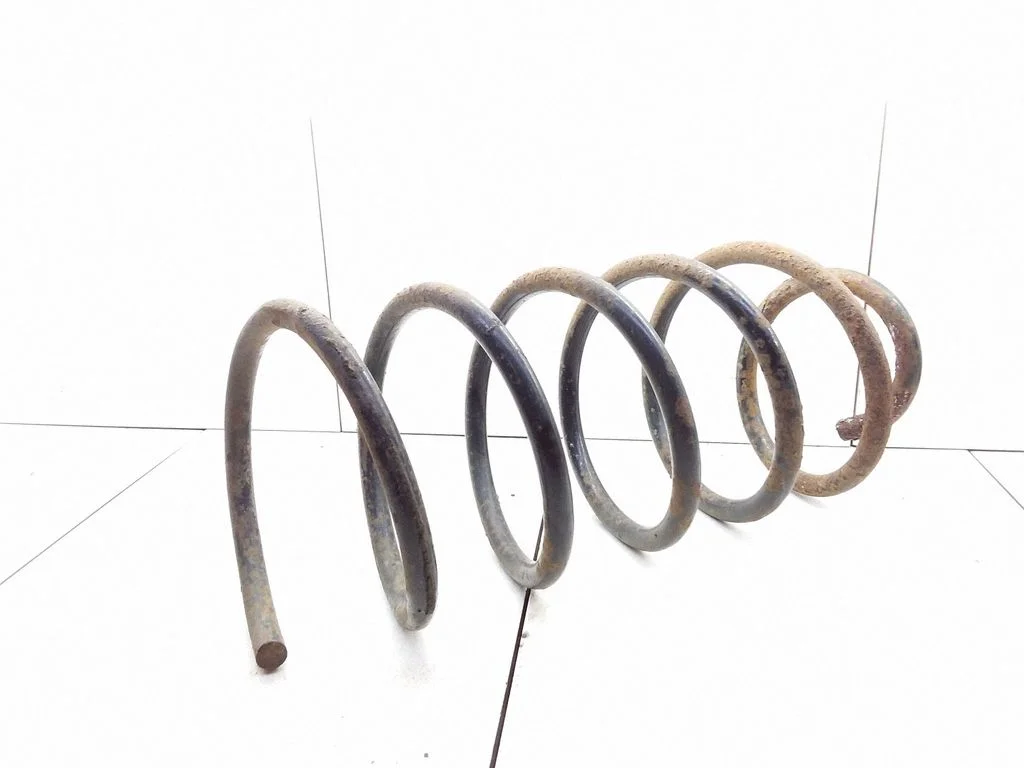 Front coil spring – Volvo S80 (1999-2003)