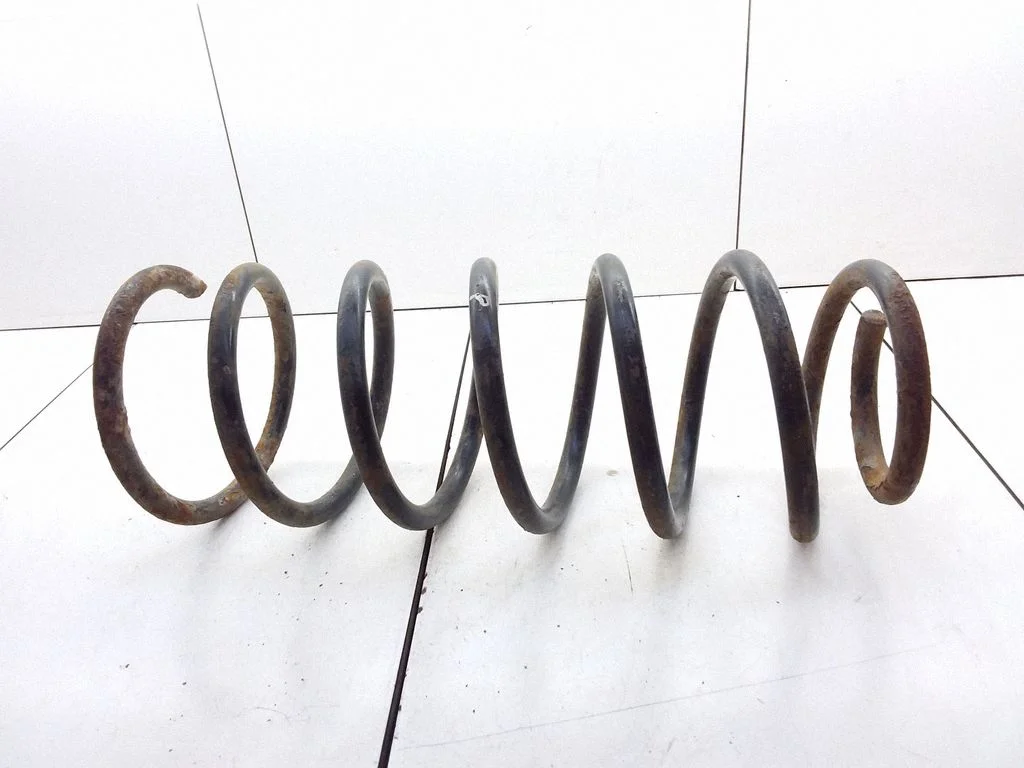 Front coil spring – Volkswagen Passat B3 (1988-1993)