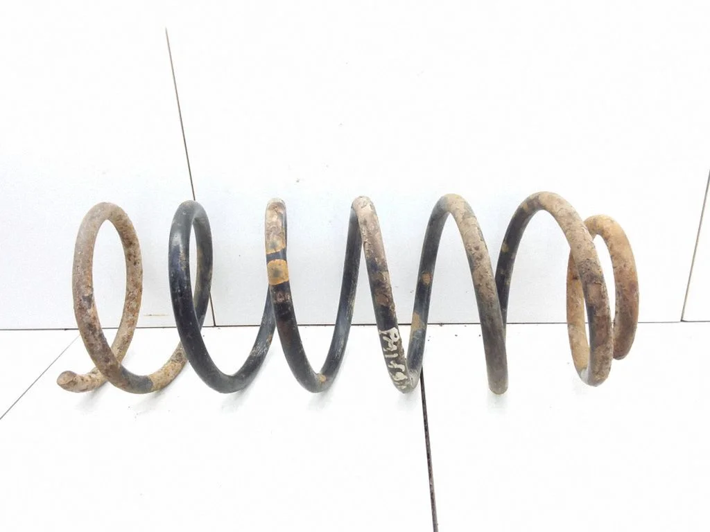 Front coil spring – Volkswagen Passat B3 (1988-1993)