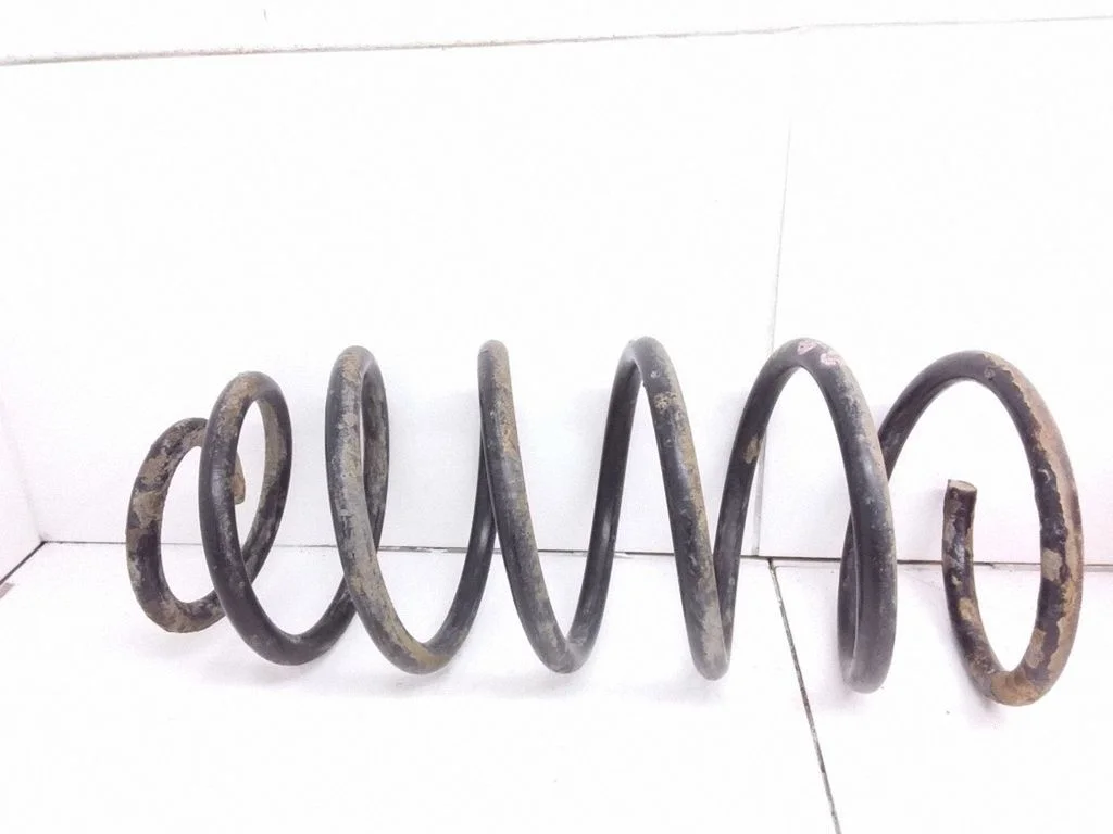 Front coil spring – Volkswagen Passat B3 (1988-1993)