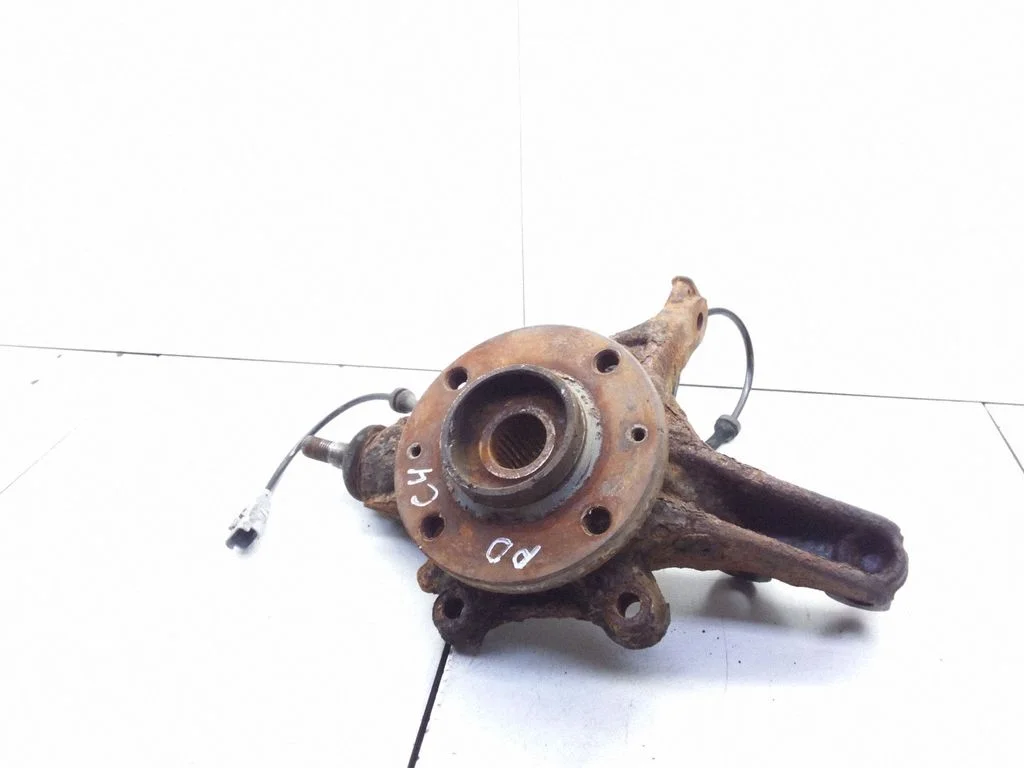 Front wheel hub – front right