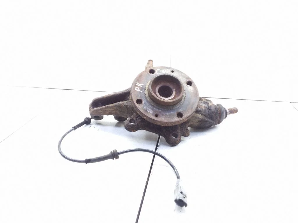 Front wheel hub – front left