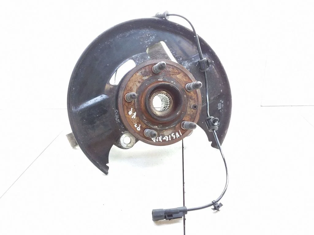 Front wheel hub – front left