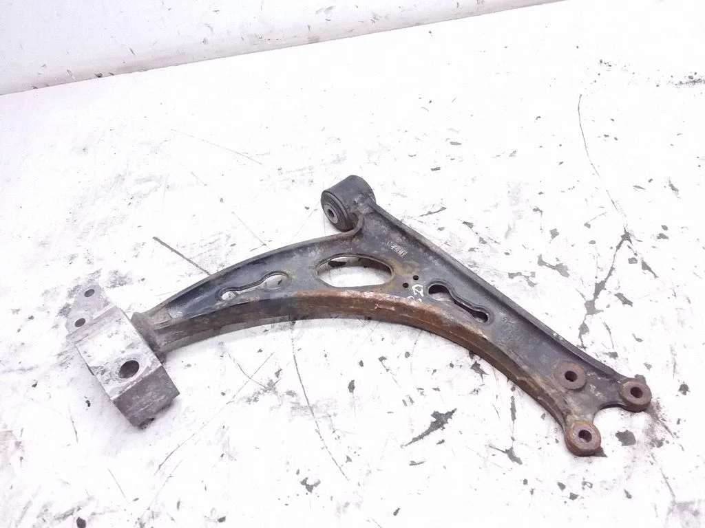 Front lower control arm/wishbone – Volkswagen Touran I (2003-2010)