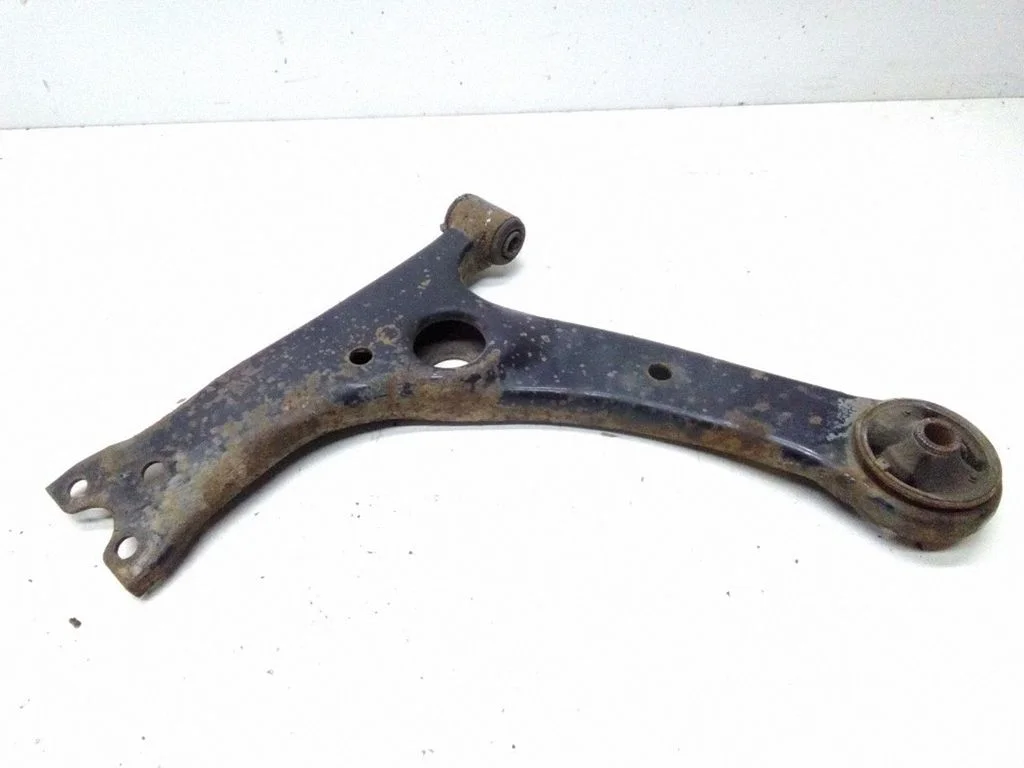 Front lower control arm/wishbone – left