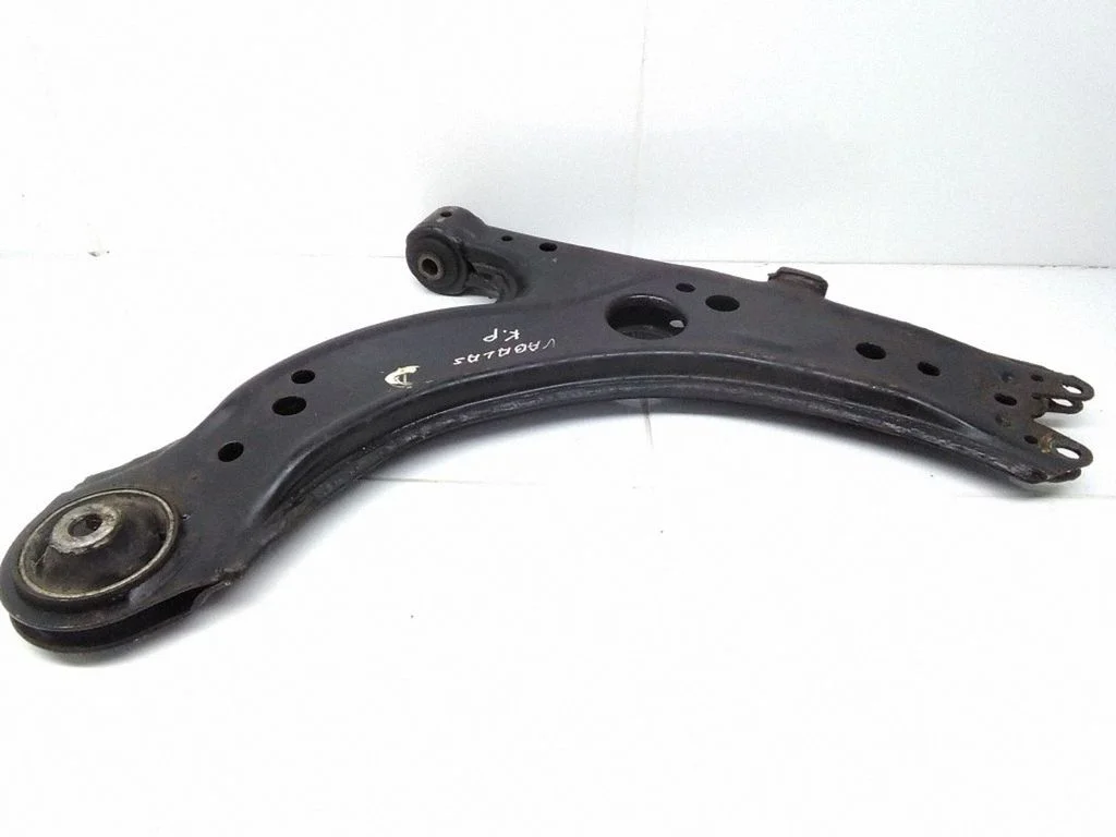 Front lower control arm/wishbone – left
