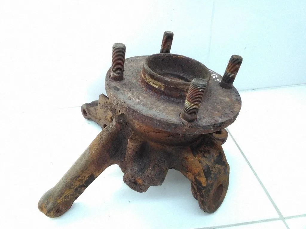 Front wheel hub – Nissan Almera N16 (2000-2010)