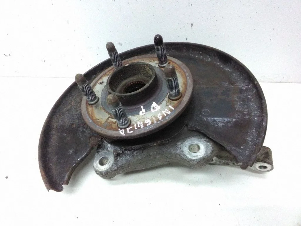 Front wheel hub – right
