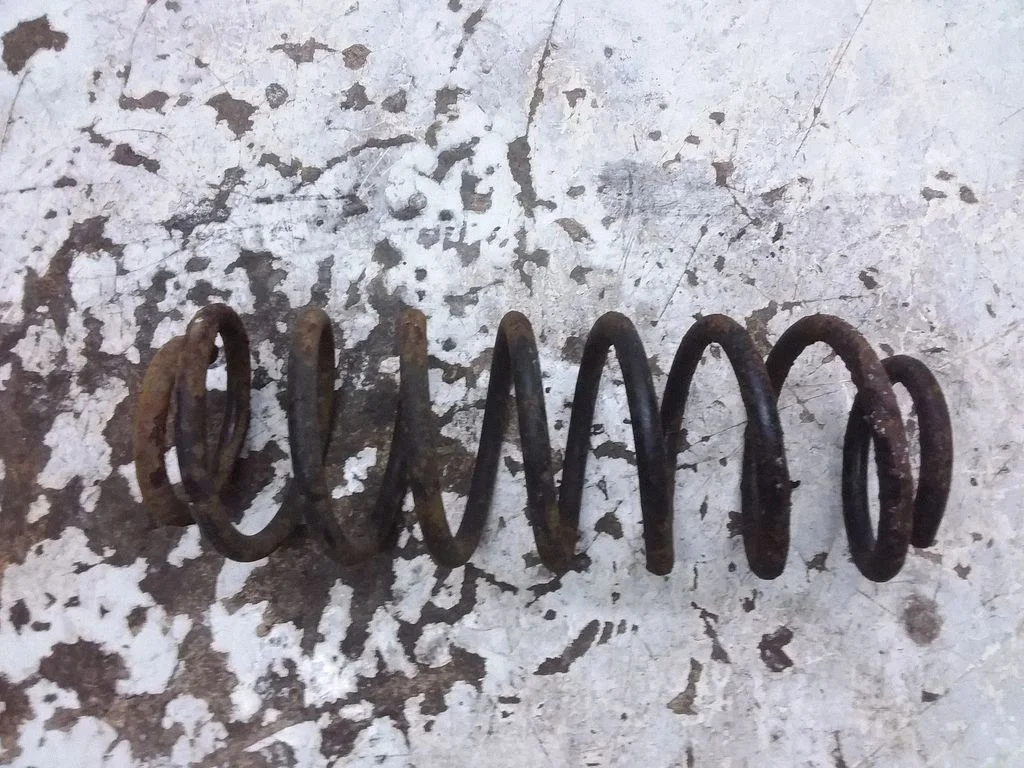 Rear coil spring – right